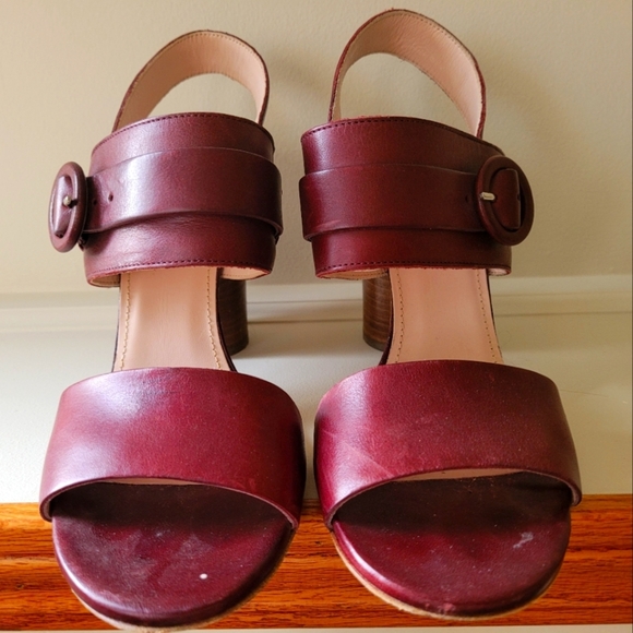 Sandals - Picture 1 of 6